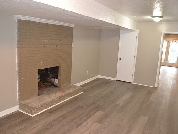 3rd image of 1218 Constitution Dr
