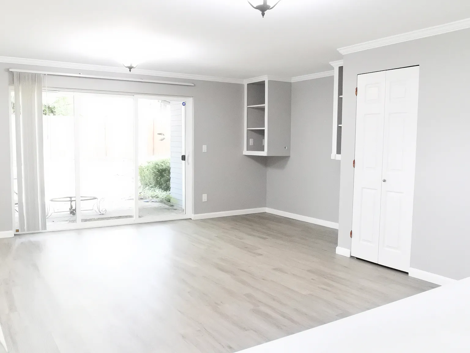 3 bed, 2.5 bath, 1244 sqft, $2,800 — Photo 3