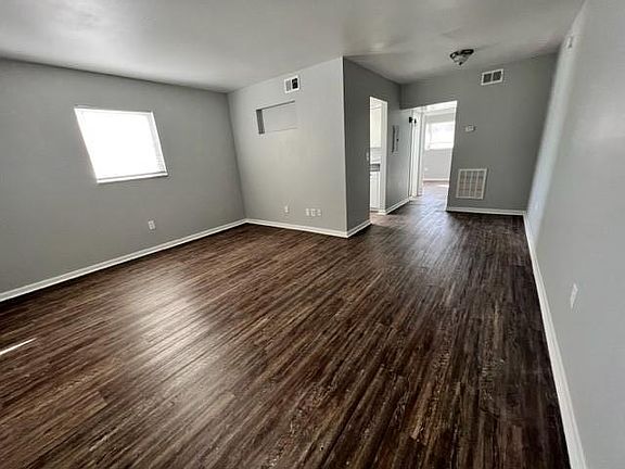 5th image of 3157 36th St N #210
