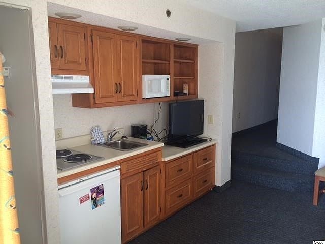 2nd image of 4800 S Ocean Blvd Unit 422