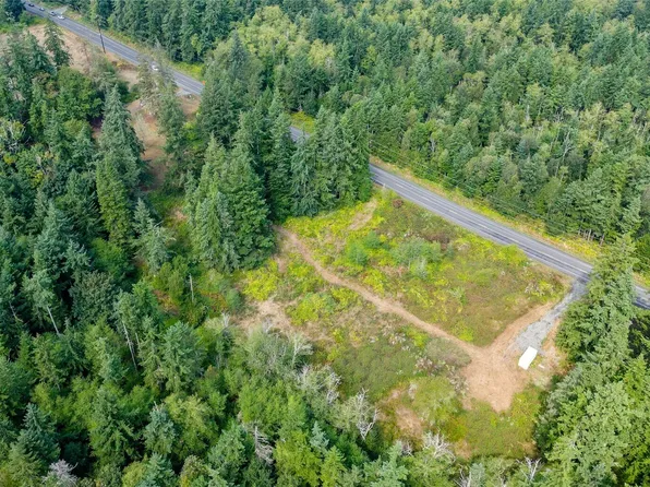 1110 Bush Point Road, Freeland, WA 98249