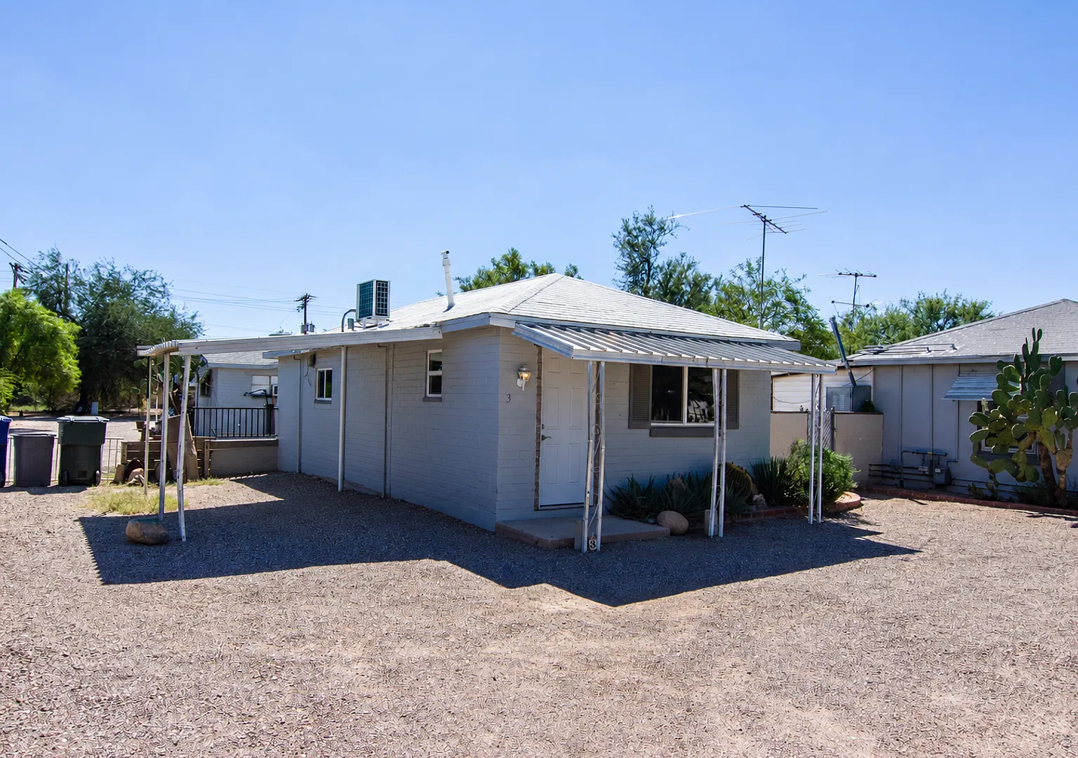 130 E Navajo — Photo 1