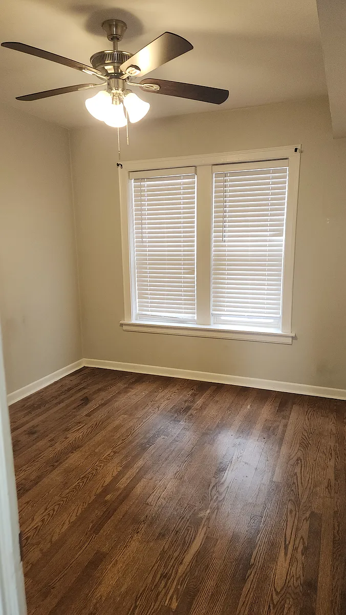 Building Photo - 5521 W George St #2