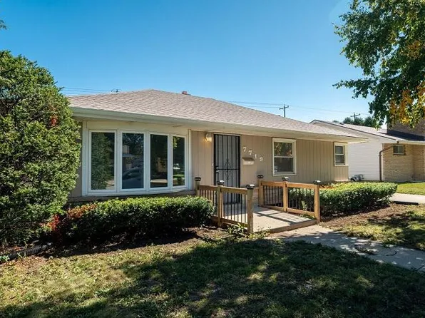 7719 West Fiebrantz AVENUE, Milwaukee, WI 53222