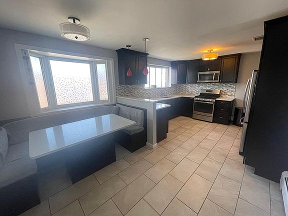 2nd image of 395 McKinley St Floor 1