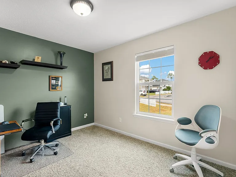 2624 Avondale Ct — Photo 26