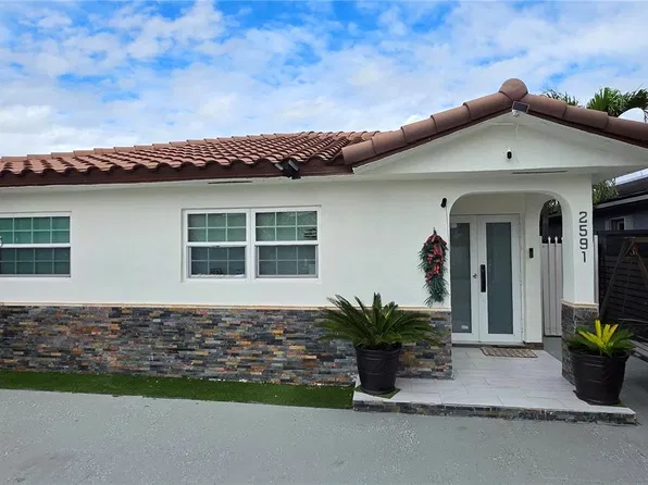 2591 W 70th St, Hialeah, FL 33016