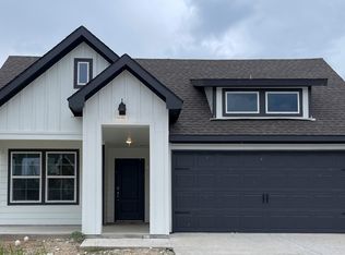 108 Vaughn Meadows Dr, Tom Bean, TX 75491