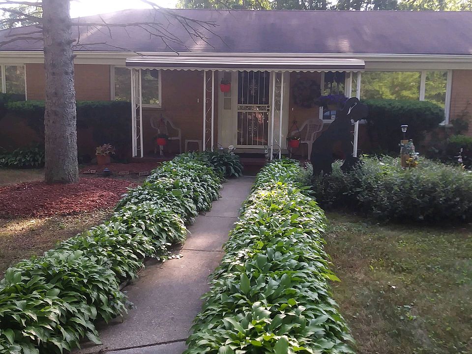 2nd image of 23844 Bohn Rd