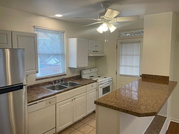 4th image of 6714 Betts Ave