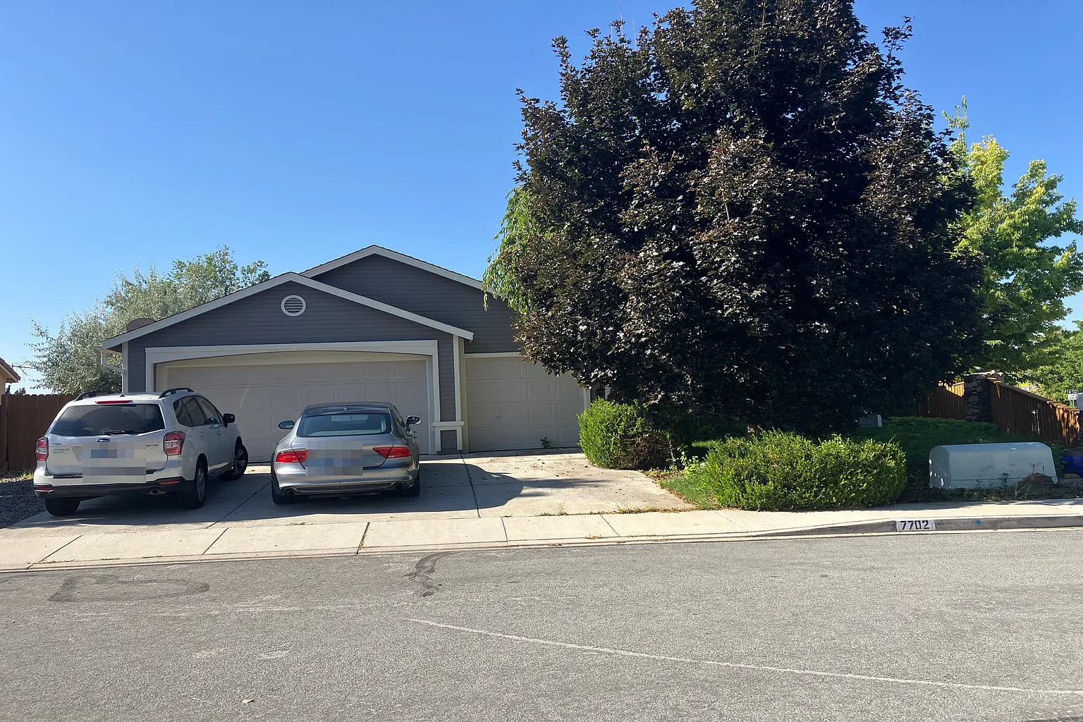 7702 Cerritos Cir photo 1
