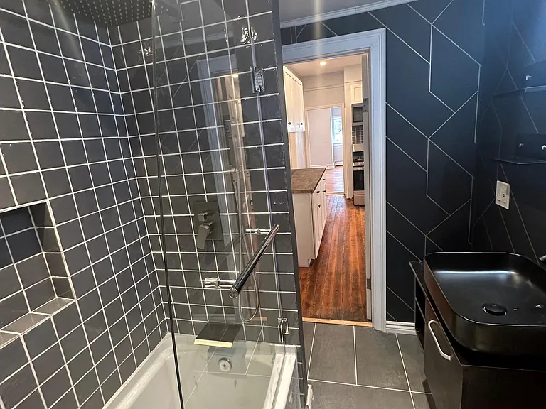 250 Veazie St #1 — Photo 8