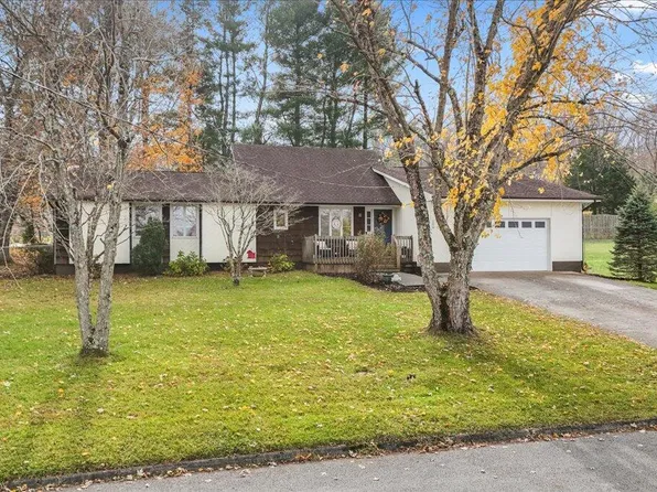 109 Heather Ln, Johnson City, TN 37601