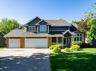 9112 Greenbelt Dr, Urbandale, IA 50322
