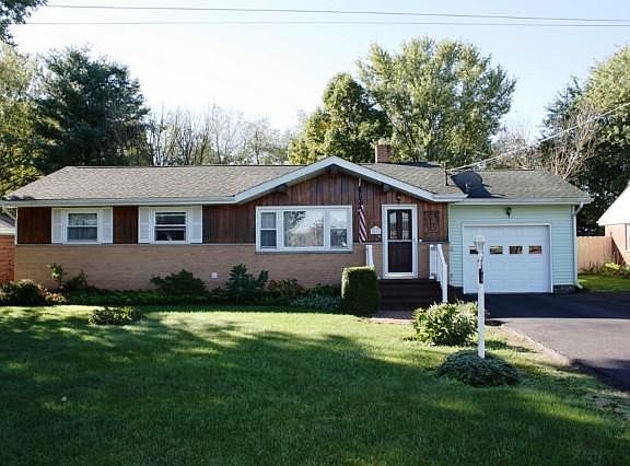 2nd image of 14 Dixie Dr