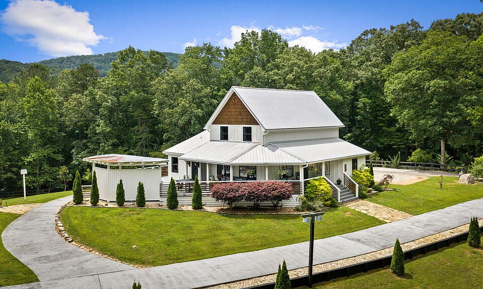 1st image of 657 Campbell Camp Cir