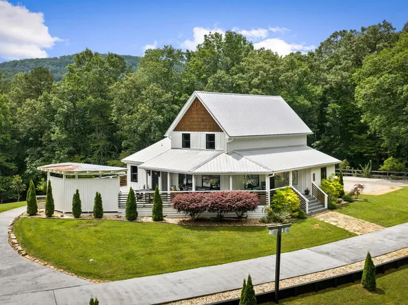 657 Campbell Camp Cir, Blue Ridge, GA 30513