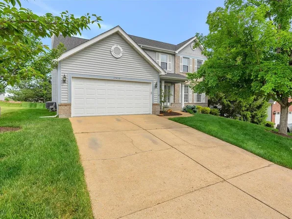 17468 Hilltop Ridge Dr, Eureka, MO 63025