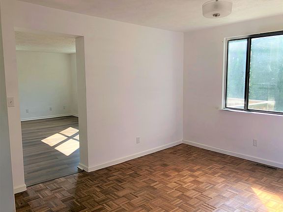3rd image of 2047 Broadway Ave