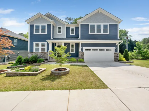 1813 Lost Creek Ct, Apex, NC 27539