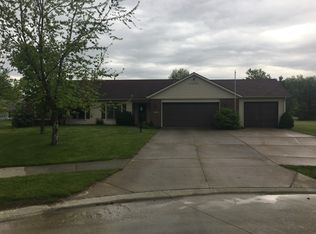 4112 Hickory Ridge Dr, Woodburn, IN 46797