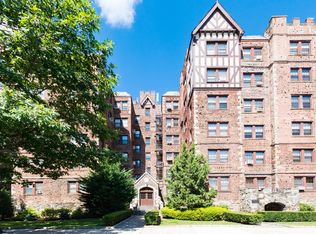 209 Garth Rd APT 3D, Scarsdale, NY 10583
