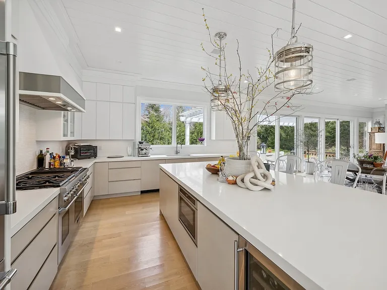 9 S Harbor Dr — Photo 9