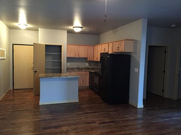 Full kitchen with pantry