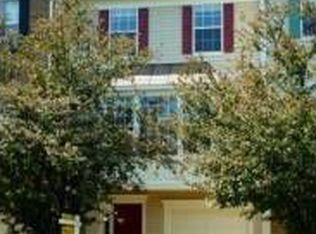 21927 Thompson Sq, Sterling, VA 20166