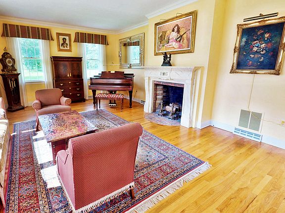 Main House: Formal DR