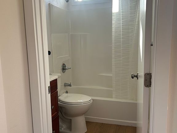 4th image of 1016 W 109th Pl #1