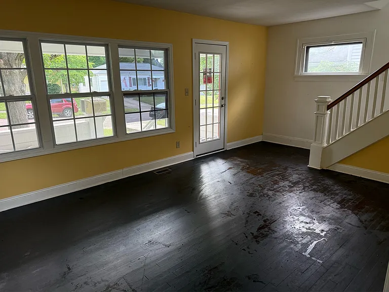275 Goodview Ave — Photo 14