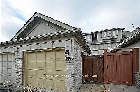 9013 Yonge St — Photo 3