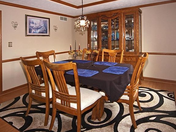 5th image of 7826 Santolina Dr