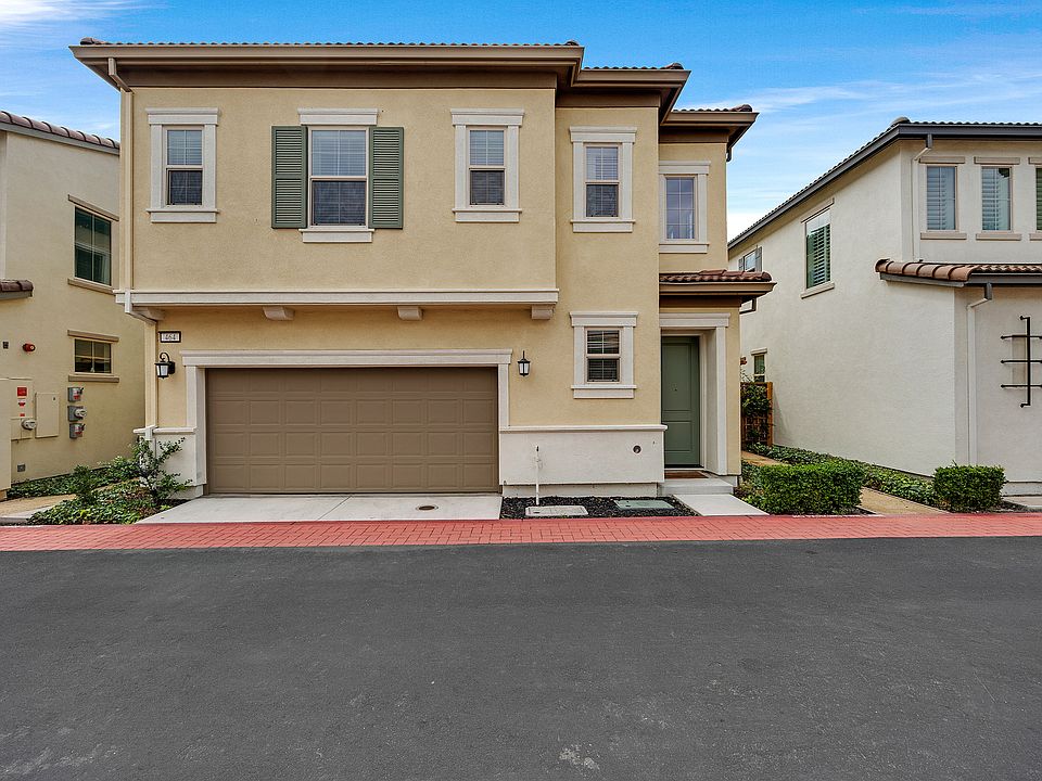 1st image of 464 E Yarrow Pl