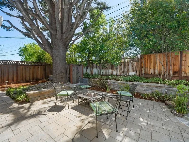 8796 Bandon Dr — Photo 25