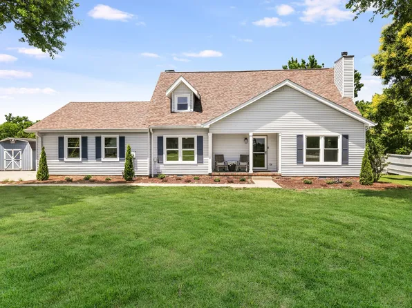 1208 Newmans Trl, Hendersonville, TN 37075