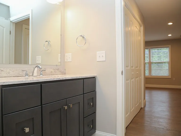 517 Admiral St — Photo 41