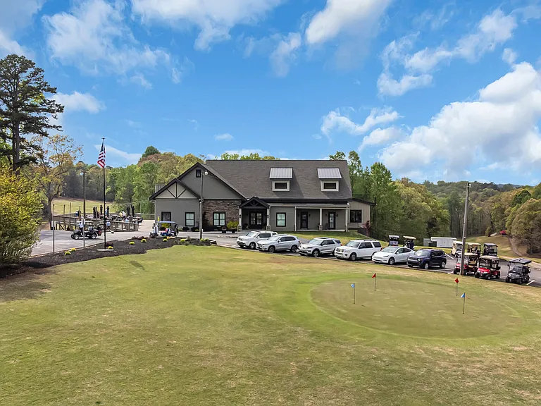 Community golf course