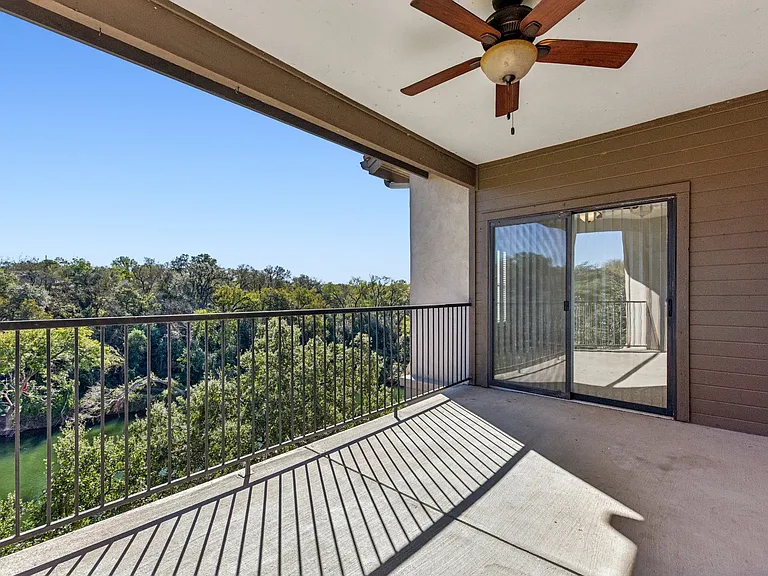 Waters Edge Apartment Homes — Photo 90