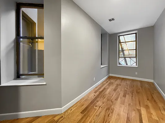 Rented by Skyward | media 13