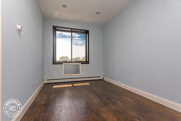 Rented by MySpaceNYC | media 4