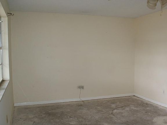 Home For Sale In Glendale Park