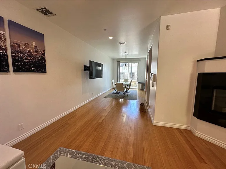 270 E Glenarm St — Photo 8