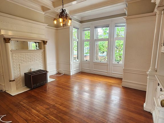 5th image of 402 Frederick St