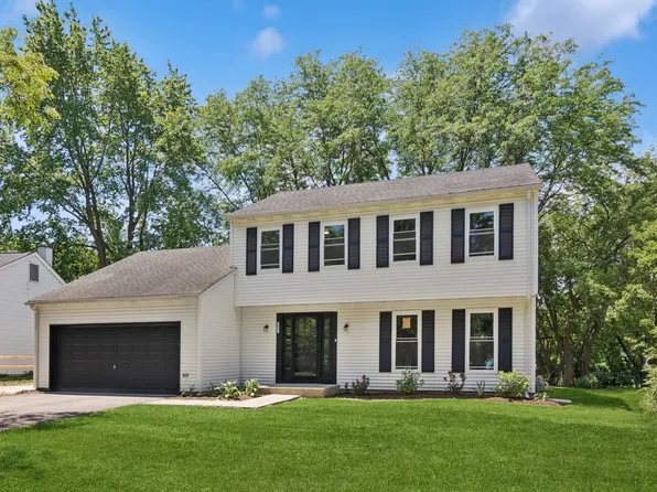 1425 Banbury Ave, St Charles, IL 60174