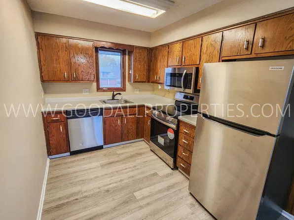 2075 NW Hickory Ln, Ankeny, IA 50023