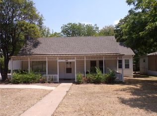 304 S Rice St, Hamilton, TX 76531