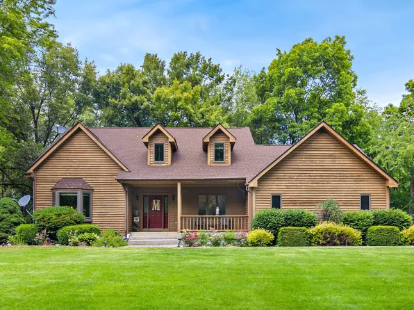 25602 Nilsen Ct, Harvard, IL 60033