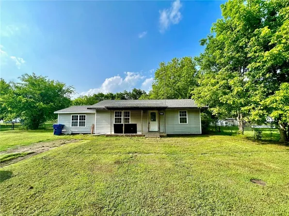 918 W 13th St, Ada, OK 74820